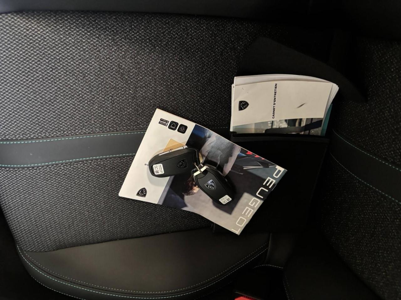Peugeot 308 1.2 puretech 130ch s&s allure pack eat8 — photo 12
