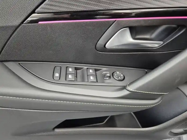 Peugeot 208 electrique 50 kwh 136ch — photo 70