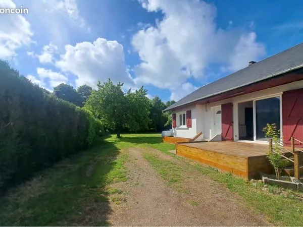 GUICHAINVILLE - Pavillon 3 pièces de 67 m² sur 1 128 m² de terrain - DPE D Dans un environnement cal