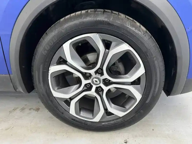 Renault Captur blue dci 115 edc — photo 30