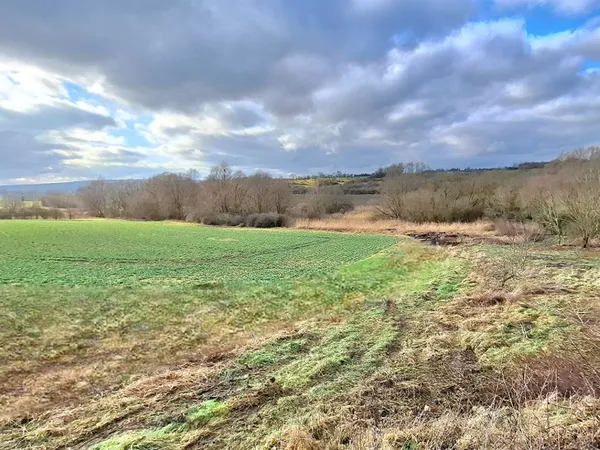 Terrain 1200 m²