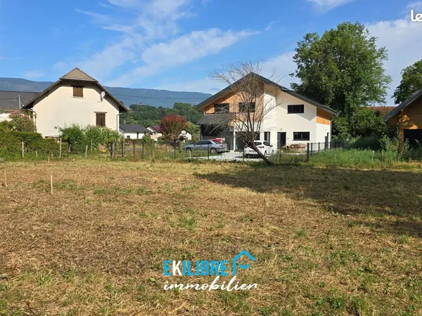 Terrain constructible plat secteur résidentiel Sonnaz