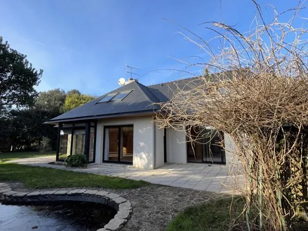 Maison 7 pièces 215 m²
