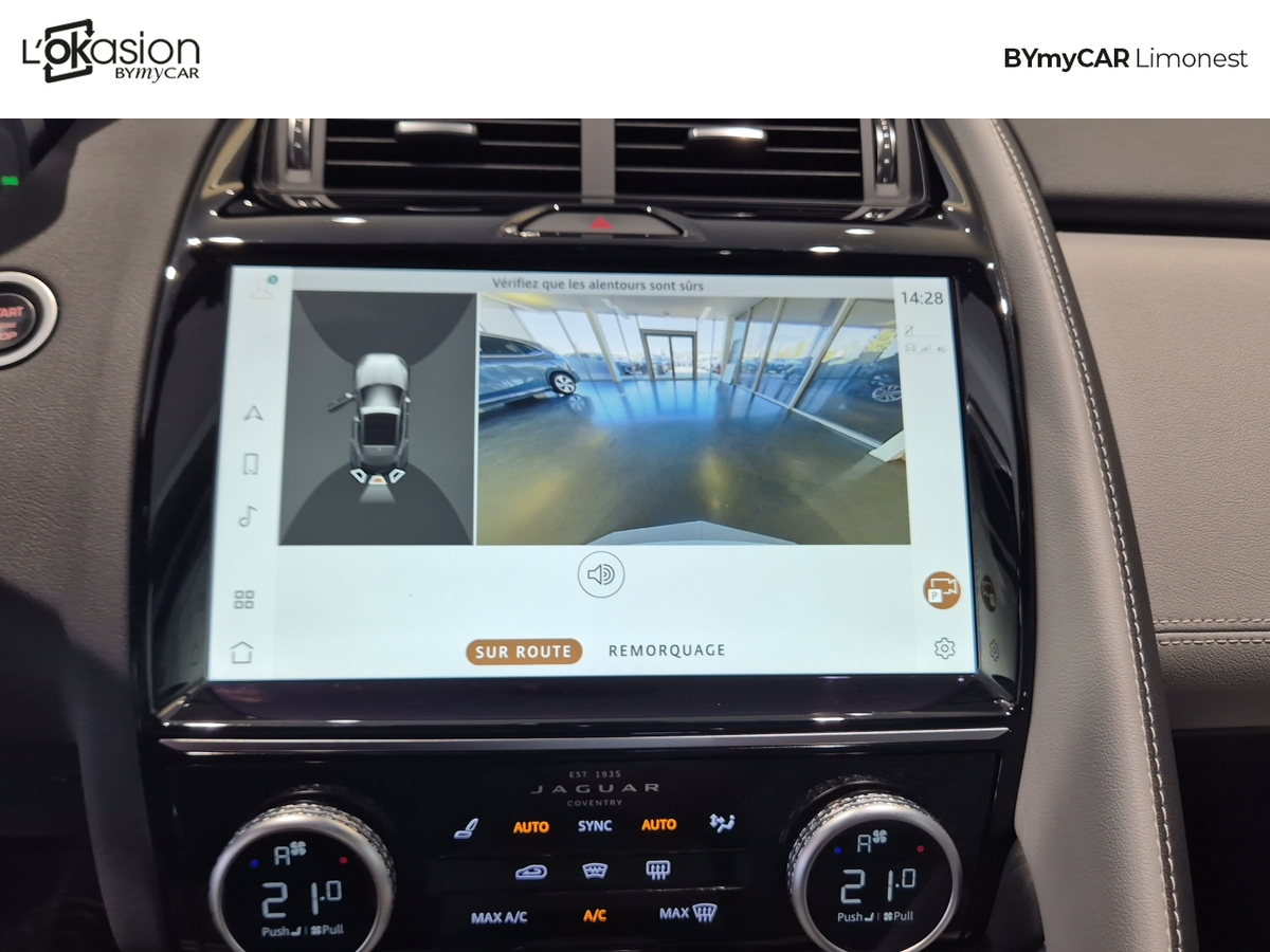 Jaguar E-Pace P300e ch PHEV AWD BVA — photo 19