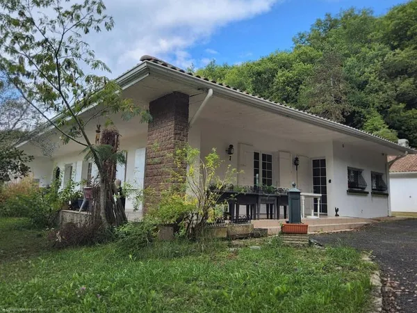 Maison 6 pièces 227 m²