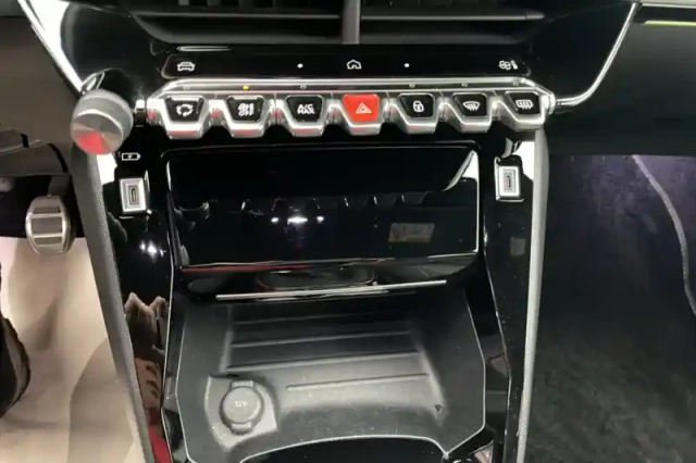 Peugeot 208 puretech 100 s&amp;s bvm6 — photo 168
