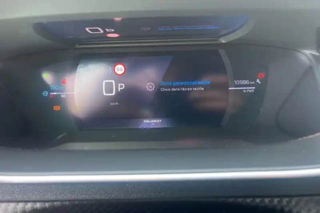 Peugeot 208 hybrid 100 e-dcs6 — photo 18