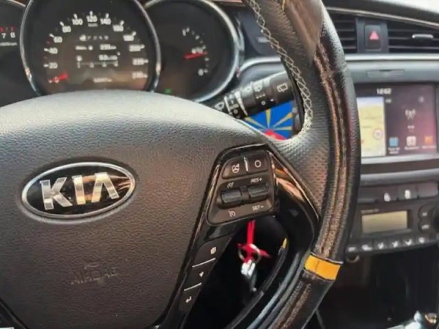 Kia Proceed pro_cee''d coupé 1.0 t-gdi 120 ch isg gt line — photo 12