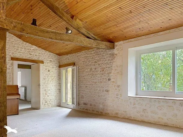 Maison 10 pièces 272 m²