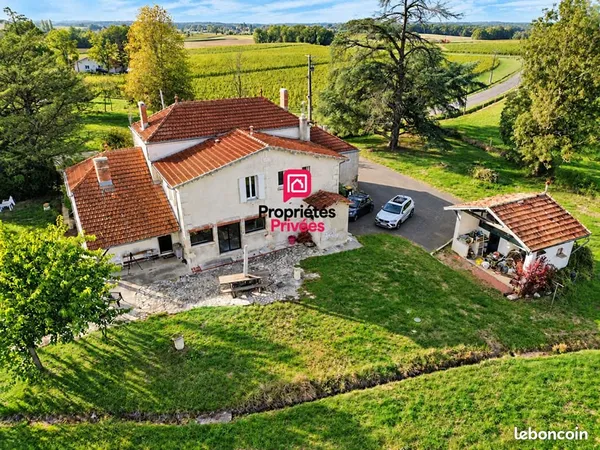Maison 8 pièces 203 m²