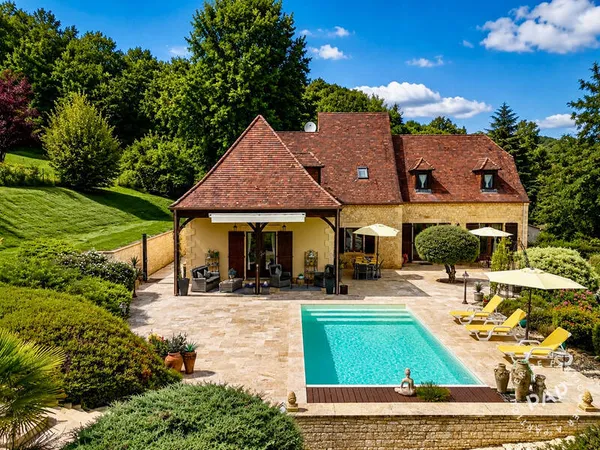 Maison 6 pièces 265 m²