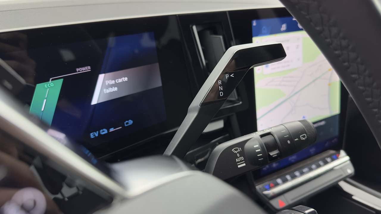 Renault Espace E-Tech full hybrid 200 GSR2 — photo 19