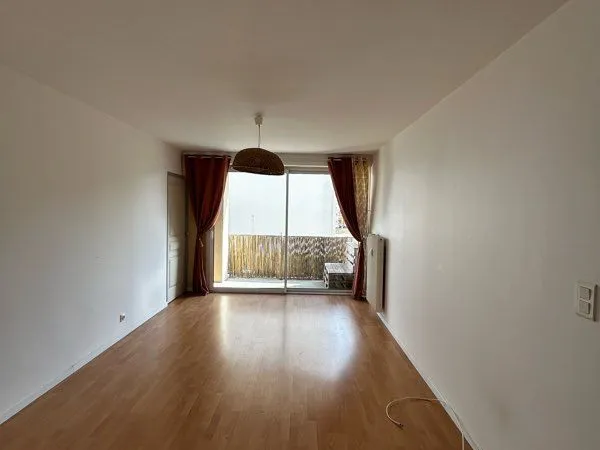À VENDRE - Appartement T3 de 62 m² à Dijon avec balcon et cave