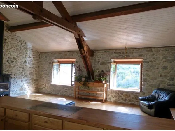 Location ou vente maison de village en pierre coup de coeur