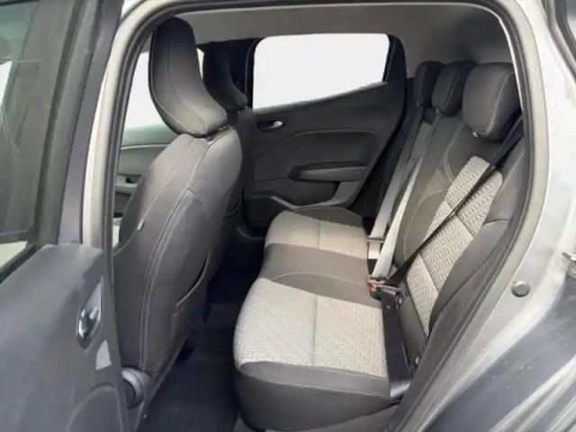 Renault Clio 1.0 tce 90ch evolution — photo 12