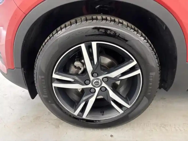 Volvo Xc40 t3 163ch r-design geartronic 8 suréquipé + toit ouvrant — photo 19