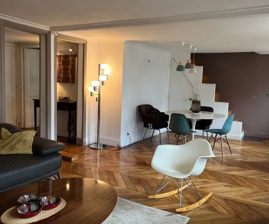 Appartement de 75m2 à louer sur Paris 08