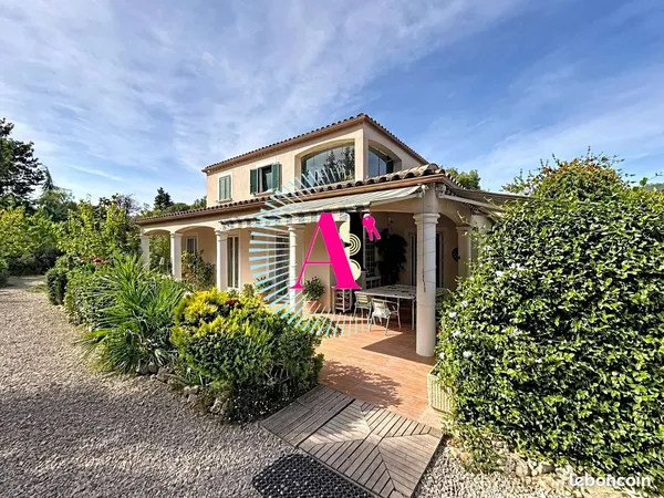 Maison 6 pièces 196 m²