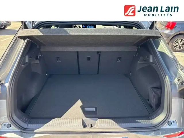 Volkswagen T-Roc 1.5 etsi evo2 hybrid 150 ch dsg7 — photo 10