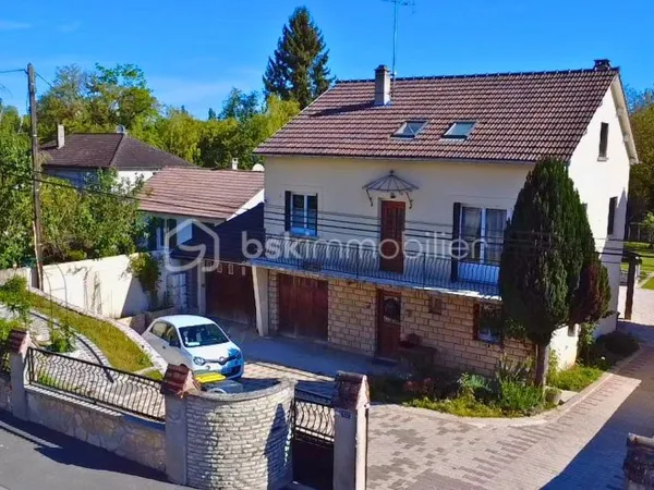 Maison 8 pièces 146 m²