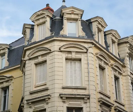 Élégant T2 meublé 810HC - Rue Victor Hugo - proche gare