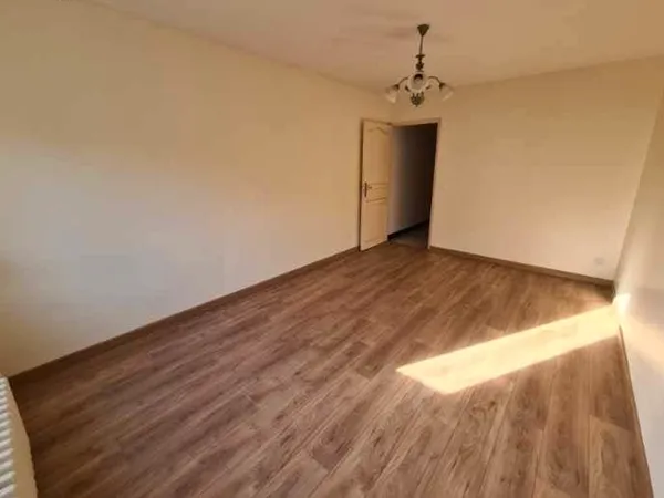 Loue appartement 147m² Caudry