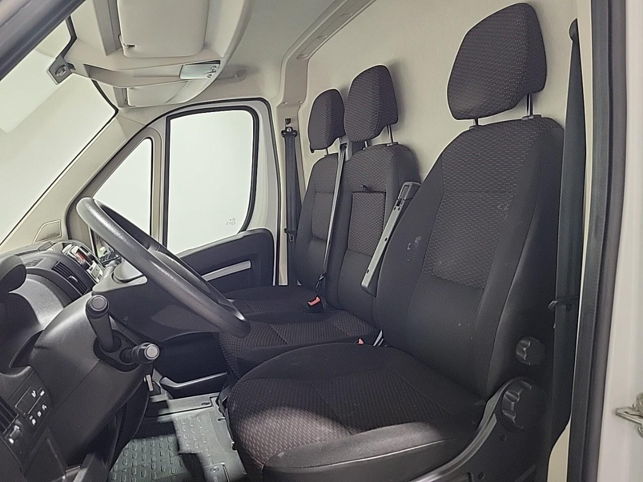 Peugeot Boxer tole 3.3 t l2h2 bluehdi 140 s&s bvm6 — photo 10