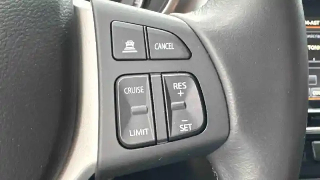 Suzuki Vitara 1.4 boosterjet hybrid — photo 18