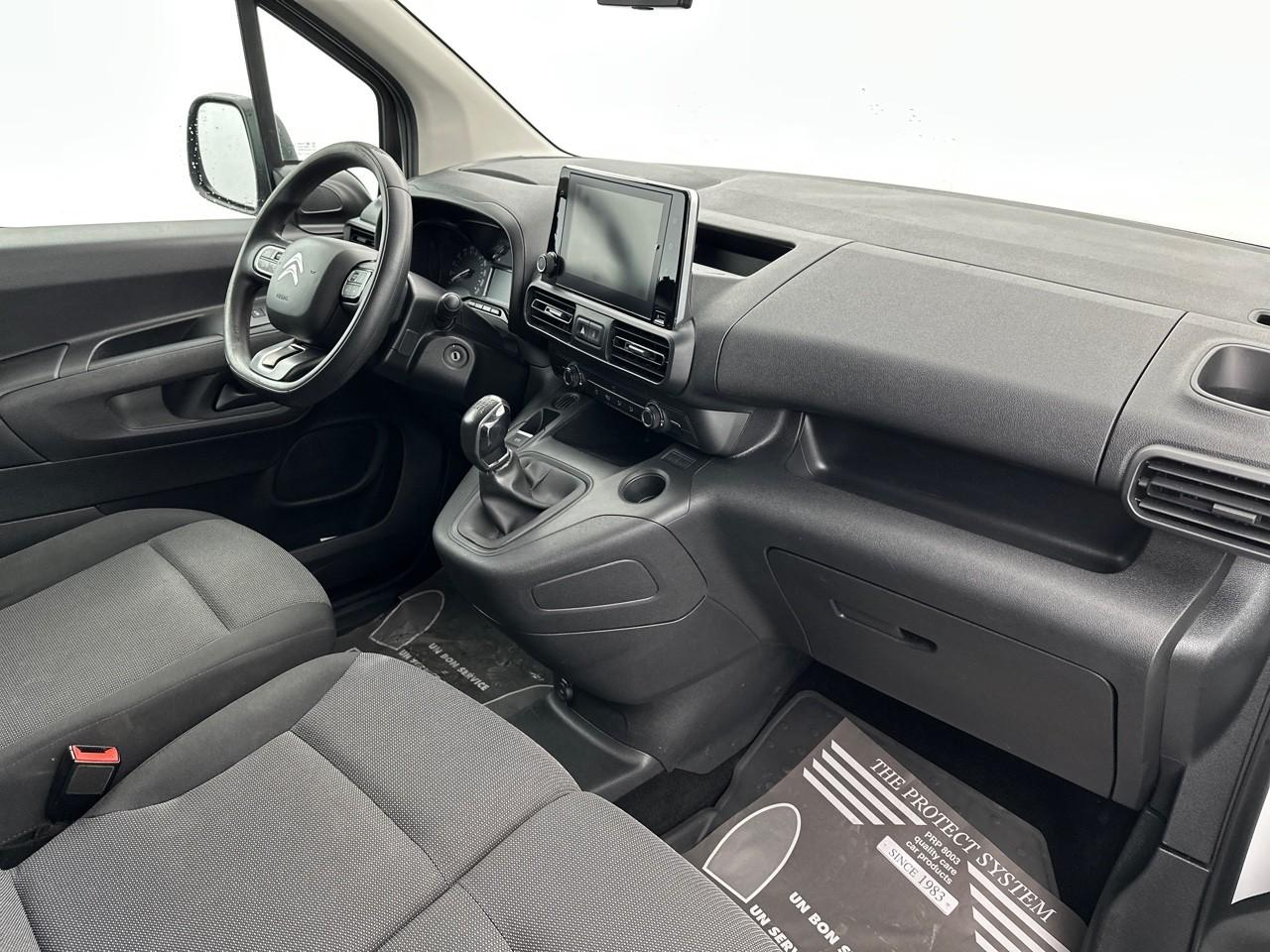 Citroën Berlingo van m 650 bluehdi 100 s&s bvm5 driver — photo 11