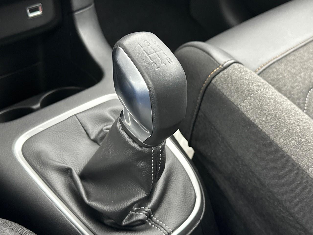 Citroën C3 puretech 83 s&s bvm5 shine pack — photo 28