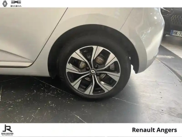 Renault Clio 1.5 blue dci 100ch evolution — photo 23