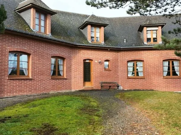 Maison 10 pièces 270 m²