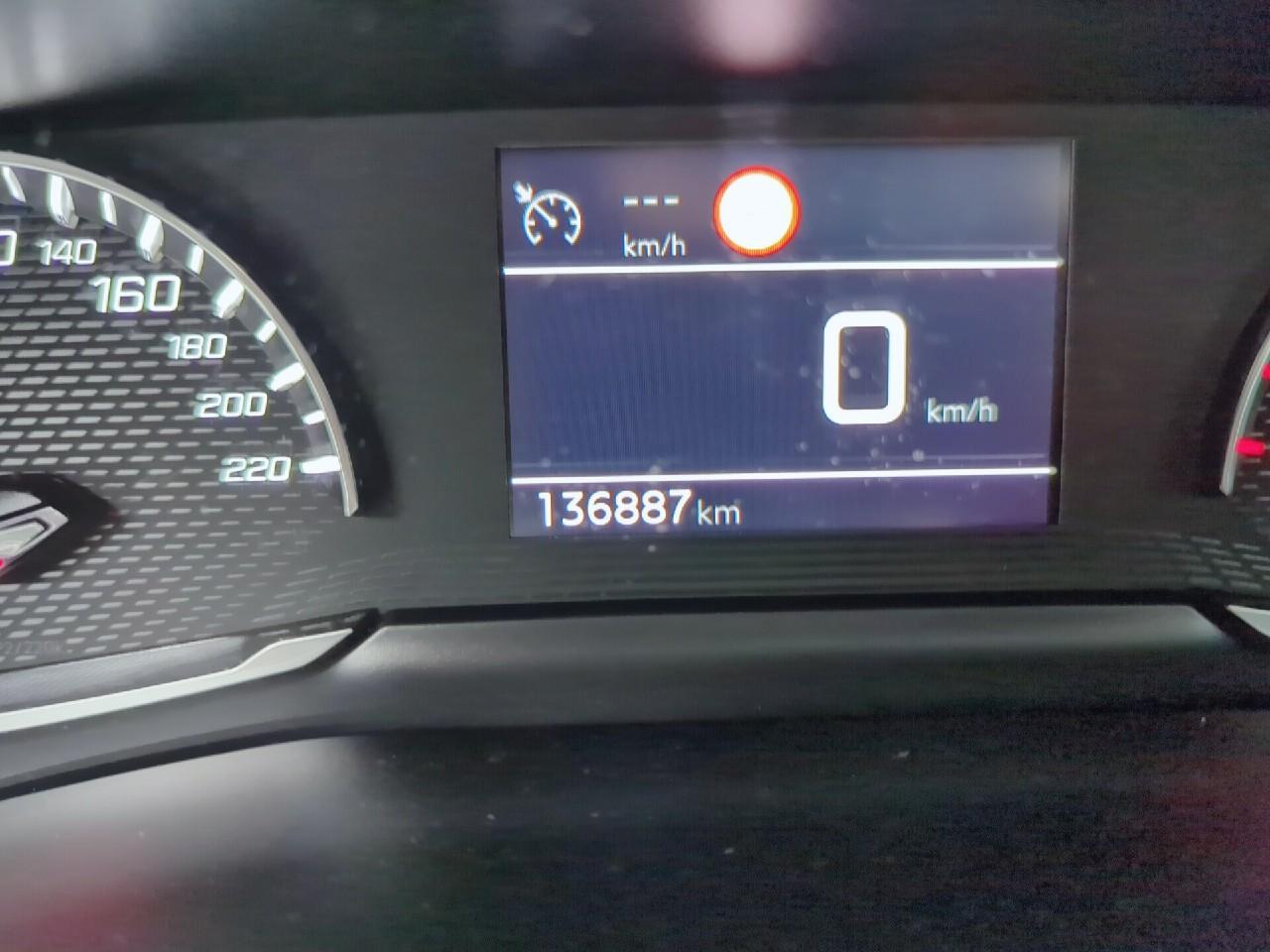 Peugeot 2008 bluehdi 110 s&s bvm6 active pack — photo 24