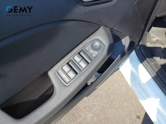 Renault Clio blue dci 100 — photo 26