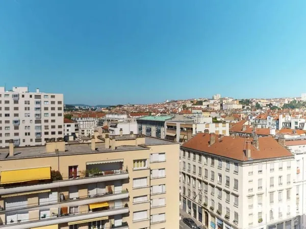 LYON 6e - Saint-Pothin | 99 m² en 9e étage | Vue panoramique Croix-Rousse | Garage disponible