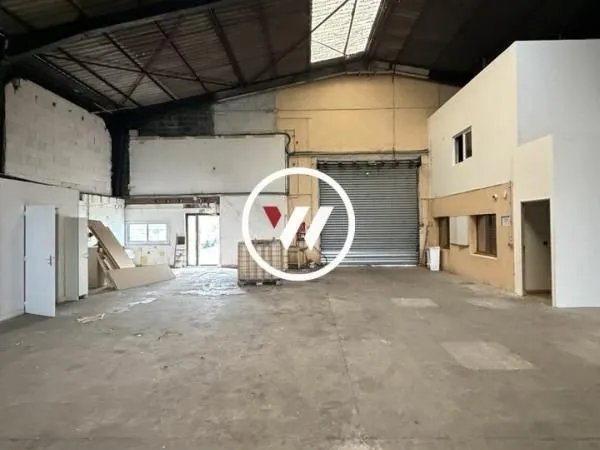 Local d'activité 635 m²