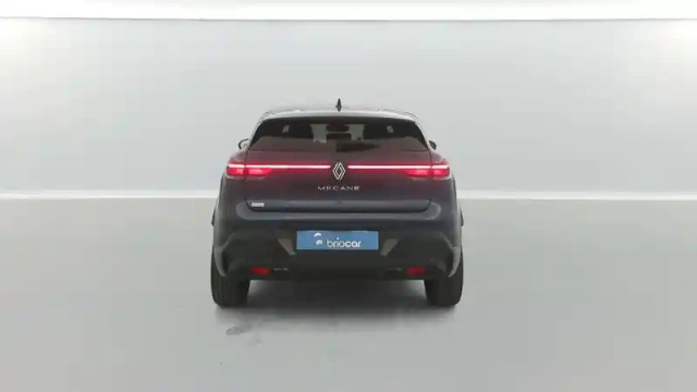 Renault Megane e-tech electric ev40 130ch techno standard charge — photo 4