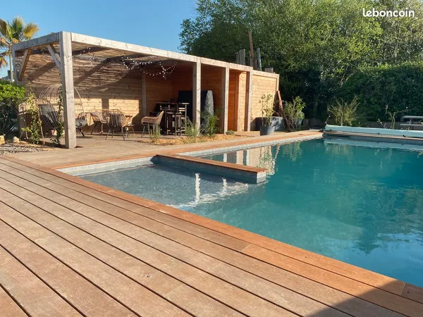 A louer maison 210 m2
