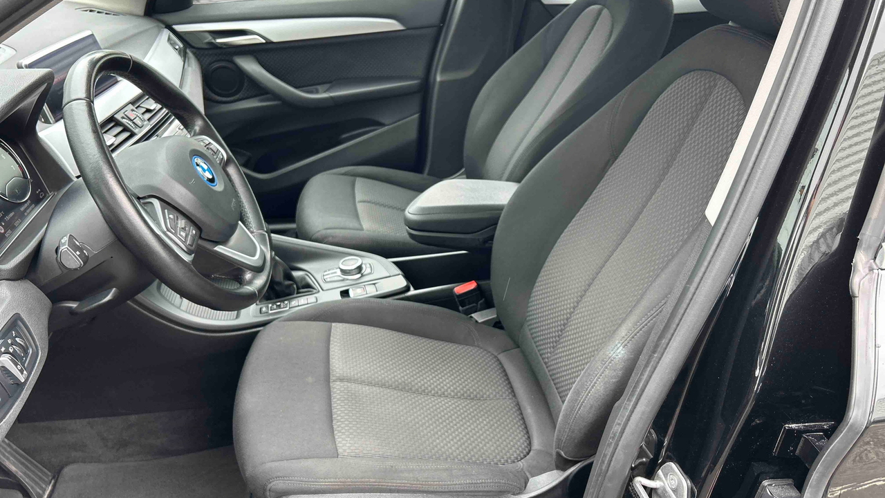 BMW X1 xDrive 25e 220 ch BVA6 — photo 11