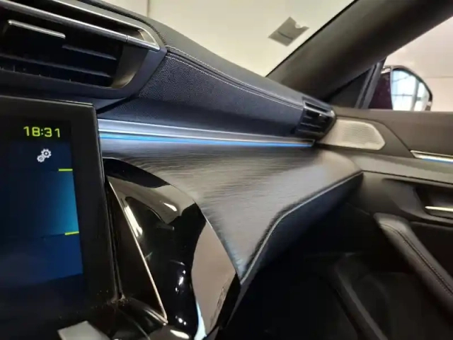 Peugeot 508 hybrid 225 e-eat8 — photo 2