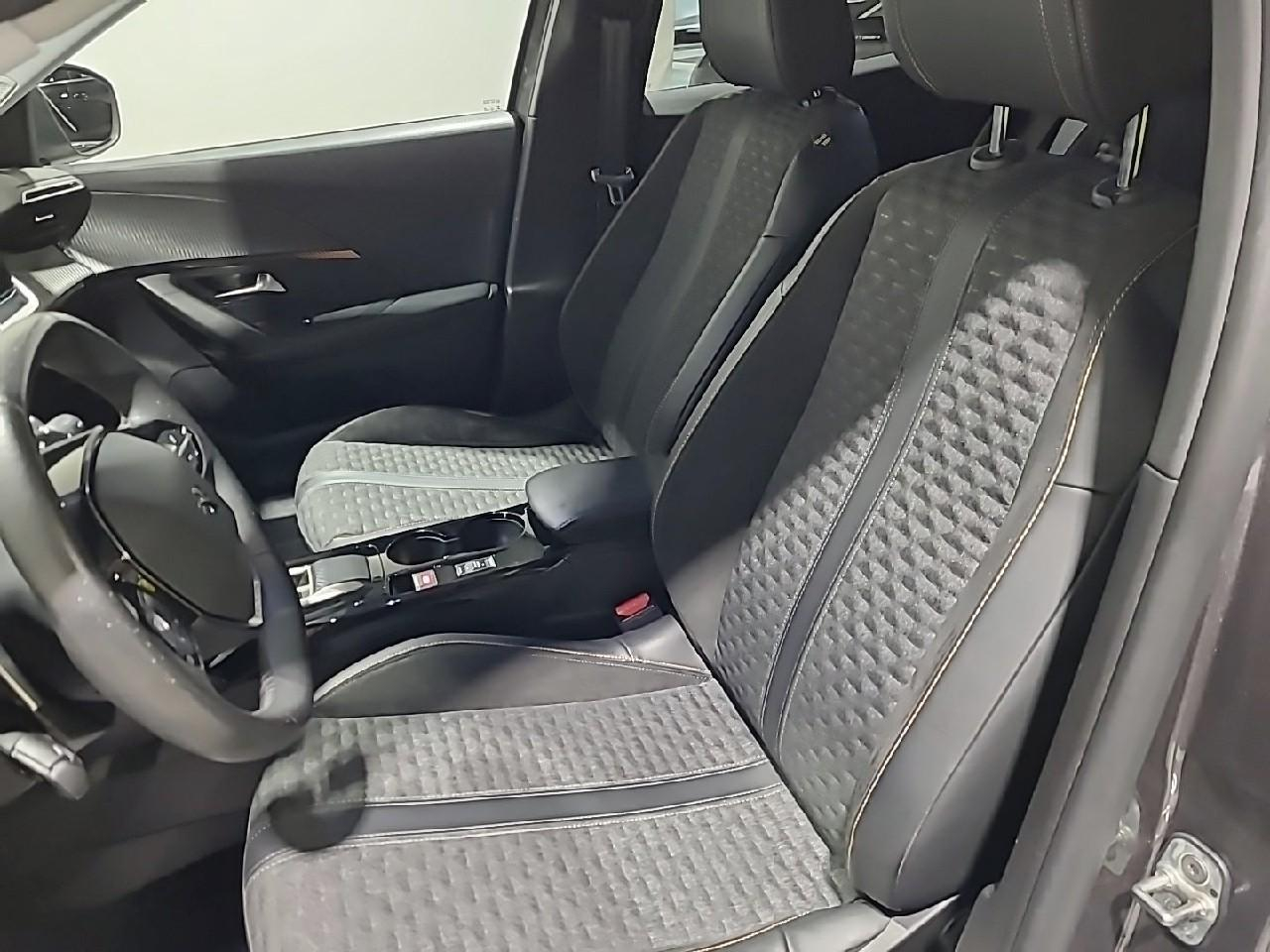 Peugeot 2008 puretech 130 s&s eat8 roadtrip — photo 10