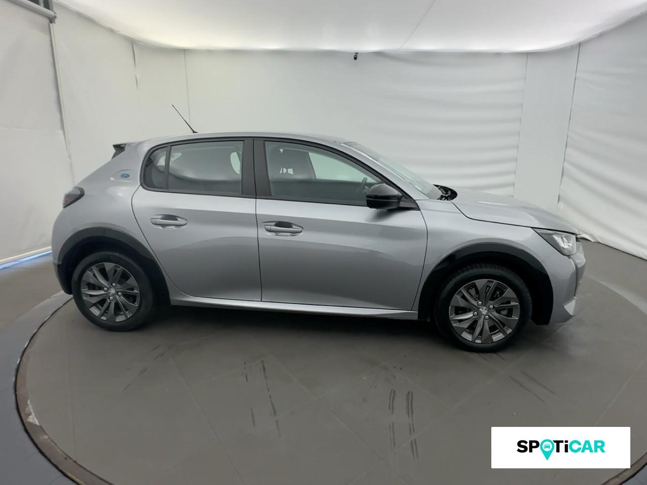 Peugeot 208 e-208 136ch active pack — photo 4