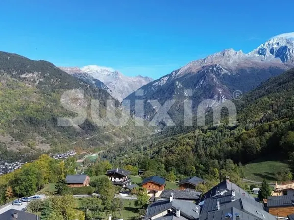 COURCHEVEL - LE CHARME D'UN CHALET AUTHENTIQUE AU CŒUR DES ALPES