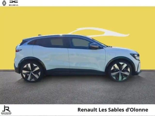 Renault Megane e-tech electric ev60 220ch techno super charge — photo 3