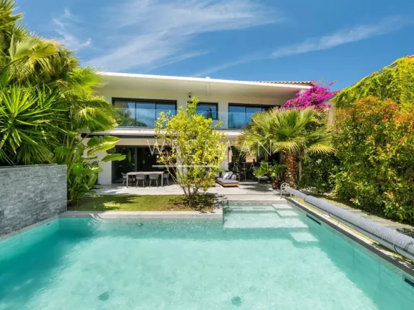 Maison De Ville Neuve Avec Piscine Et Jardin - Cannes