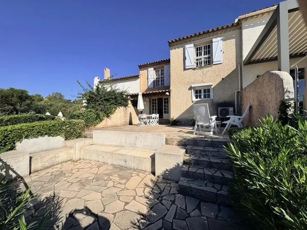 CHARMANT MAZET 4 PIÈCES AVEC VUE MER - SAINTE-MAXIME