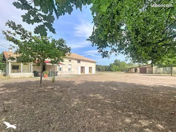 Maison 5 pièces 233 m²