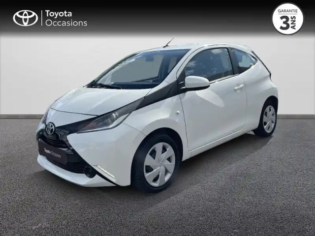 Toyota Aygo 1.0 vvt-i 72ch x-play 3p — photo 1