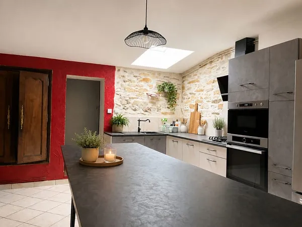 Maison Touvois 5 pièces - 3 chambres 1 bureau 123 m2 - Terrain de 708m²