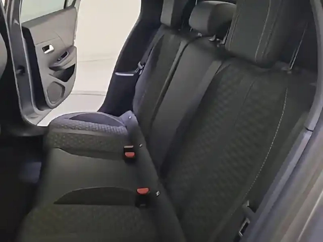 Peugeot 208 puretech 100 s&amp;s eat8 — photo 12
